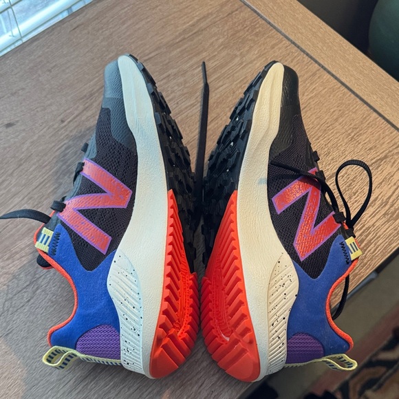 New Balance Black and Orange Running Shoes - Picture 6 of 7